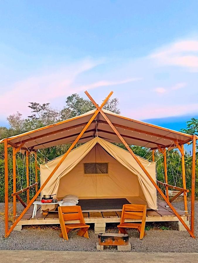 Hotel Wawowow Tomohon Esterno foto