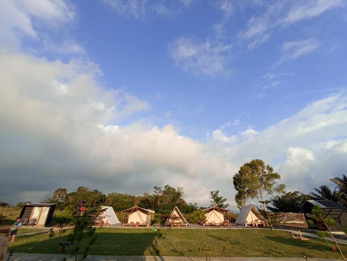 Hotel Wawowow Tomohon Esterno foto